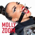 Слушать песню Zoom от Molly