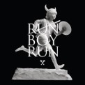 Слушать песню Run Boy Run от Woodkid
